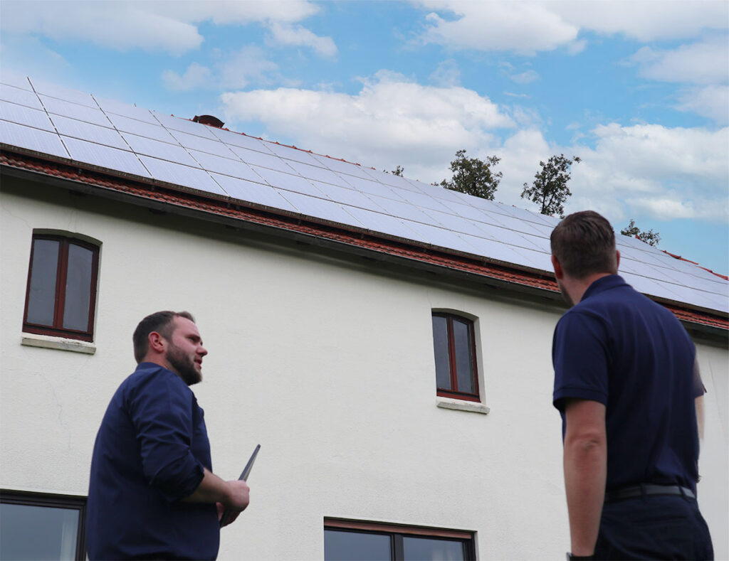 Begutachtung einer Solaranlage von Team LEOO